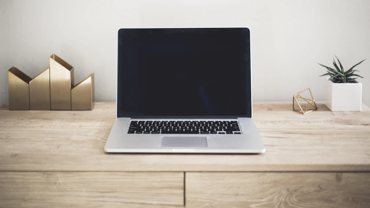 Notebook s otvorenou webovou stránkou